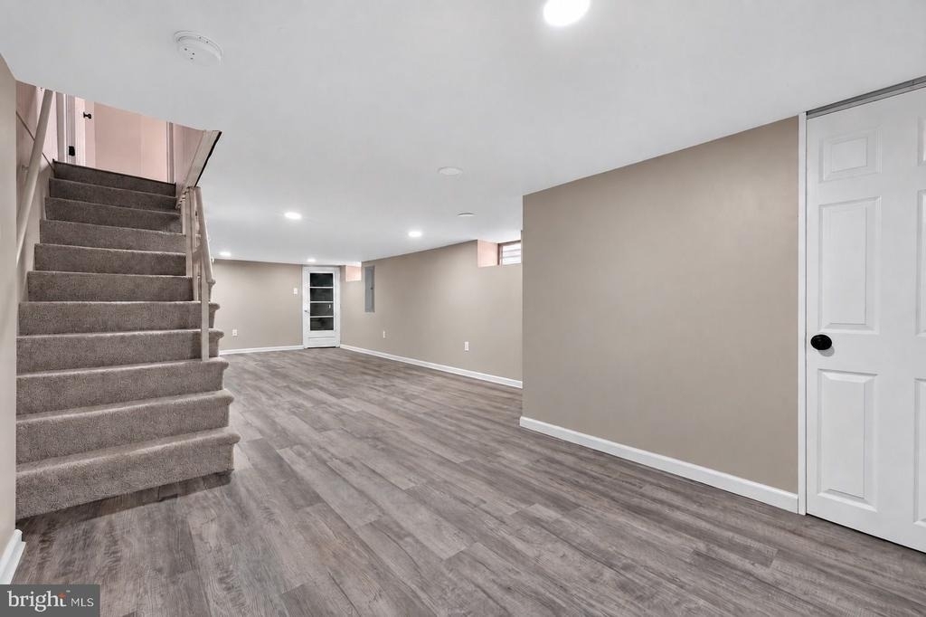 206 Charles Street - Photo 37