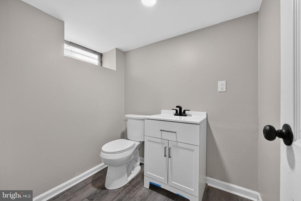 206 Charles Street - Photo 40