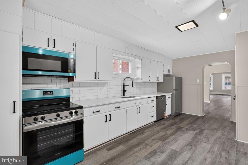 206 Charles Street - Photo 15