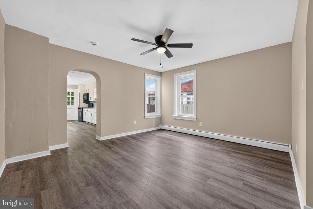 206 Charles Street - Photo 9
