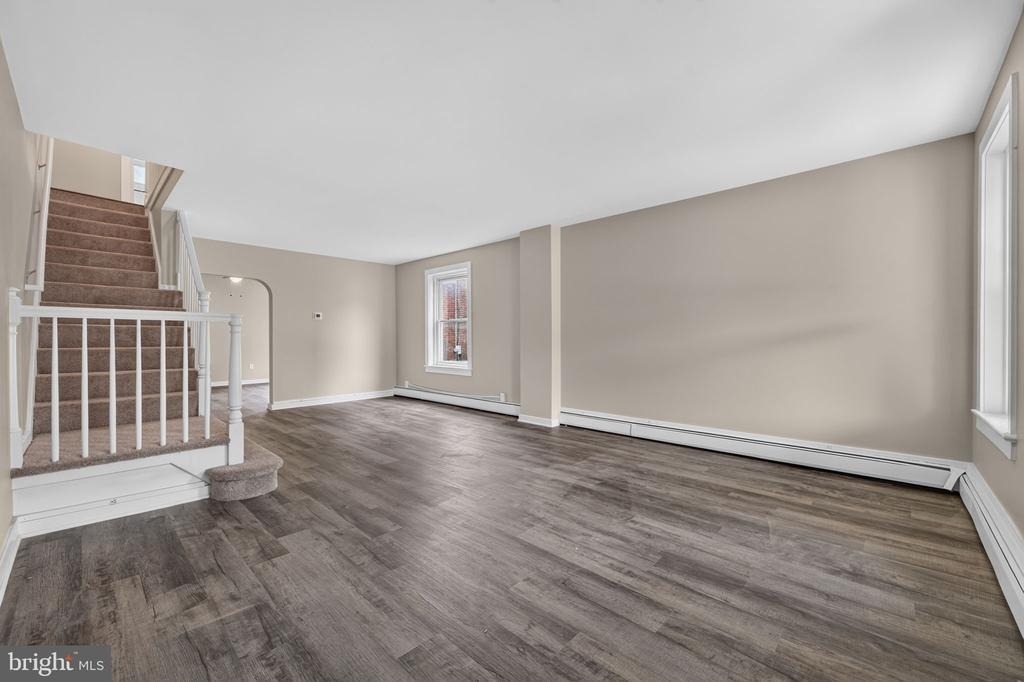 206 Charles Street - Photo 3
