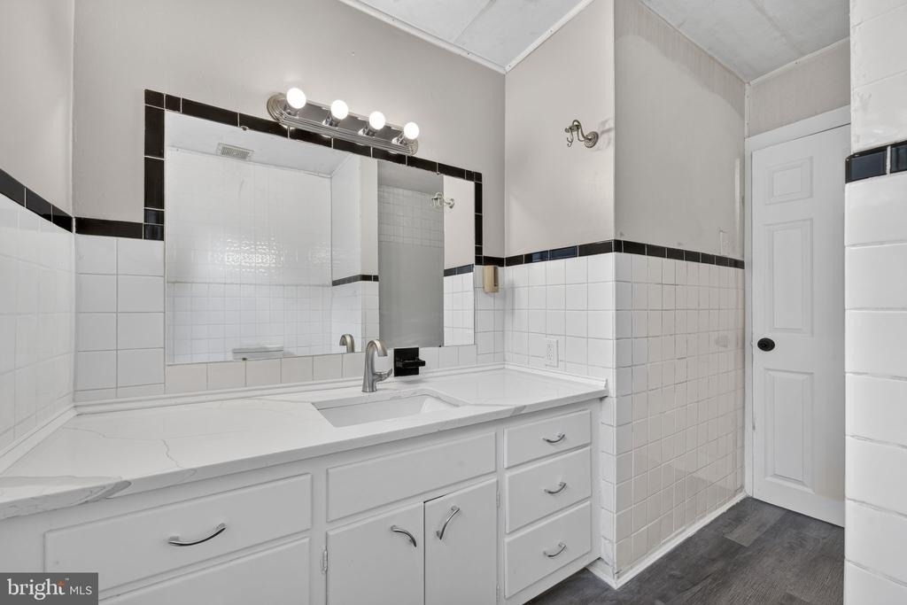 206 Charles Street - Photo 31