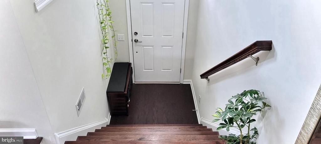 111 Admiral Lane - Photo 1