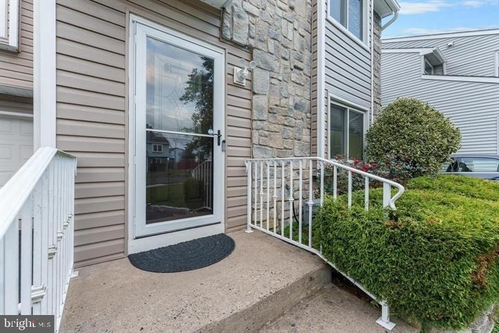 17 Winchester Drive - Photo 3