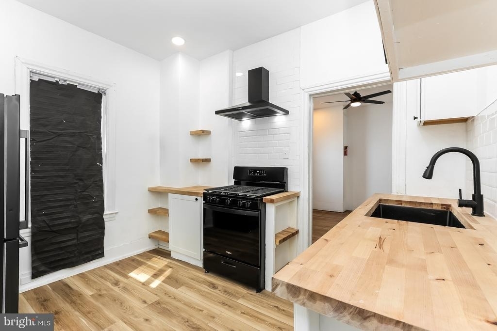 226 Greenwich Avenue - Photo 6