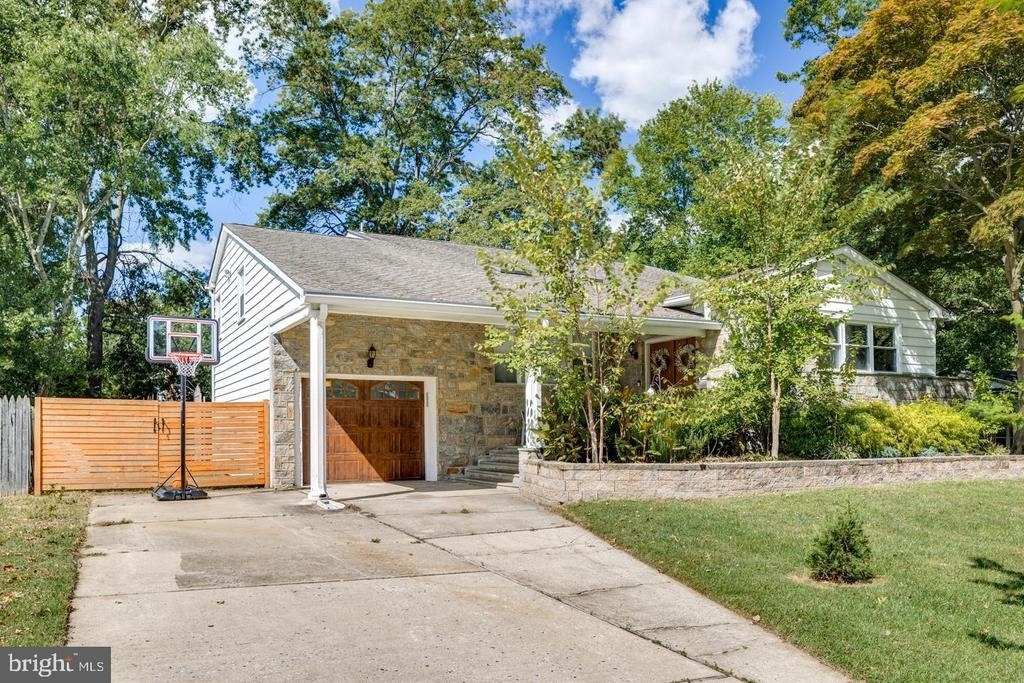421 Fireside Lane - Photo 1