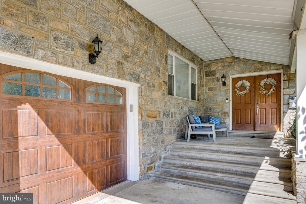 421 Fireside Lane - Photo 2