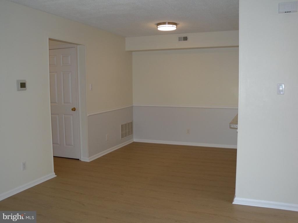1907 Sutton Place - Photo 4