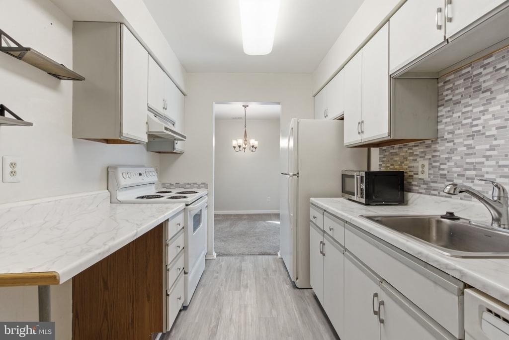 305 Cypress Point Circle - Photo 7