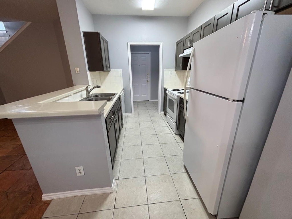 7305 Dan Jean Dr - Photo 9