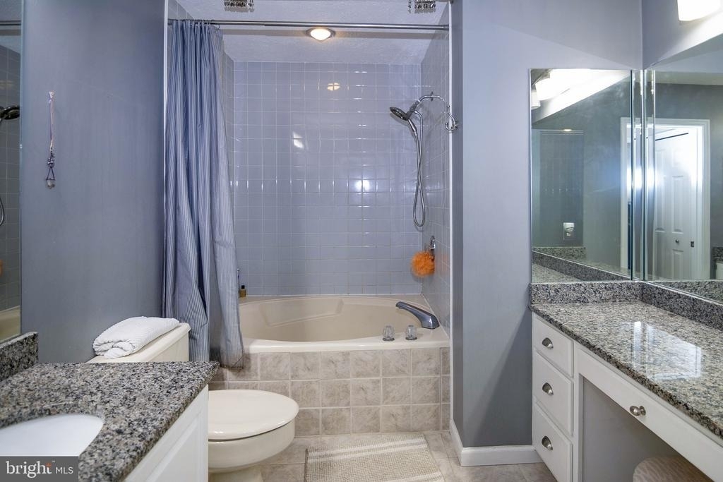 400 Williamsburg Court - Photo 26