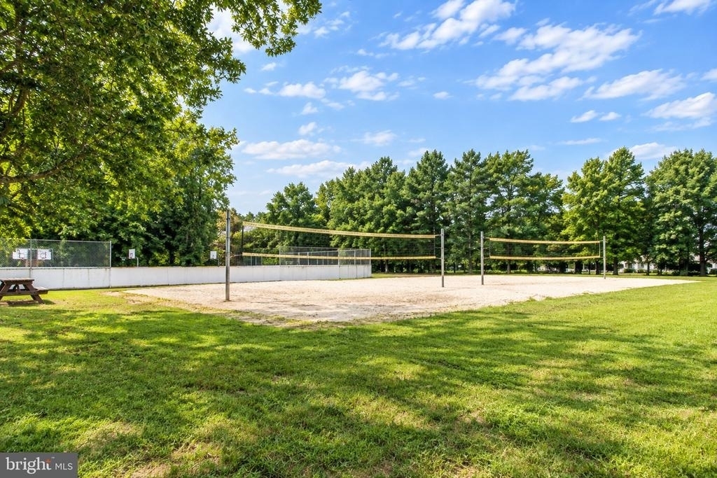 400 Williamsburg Court - Photo 58
