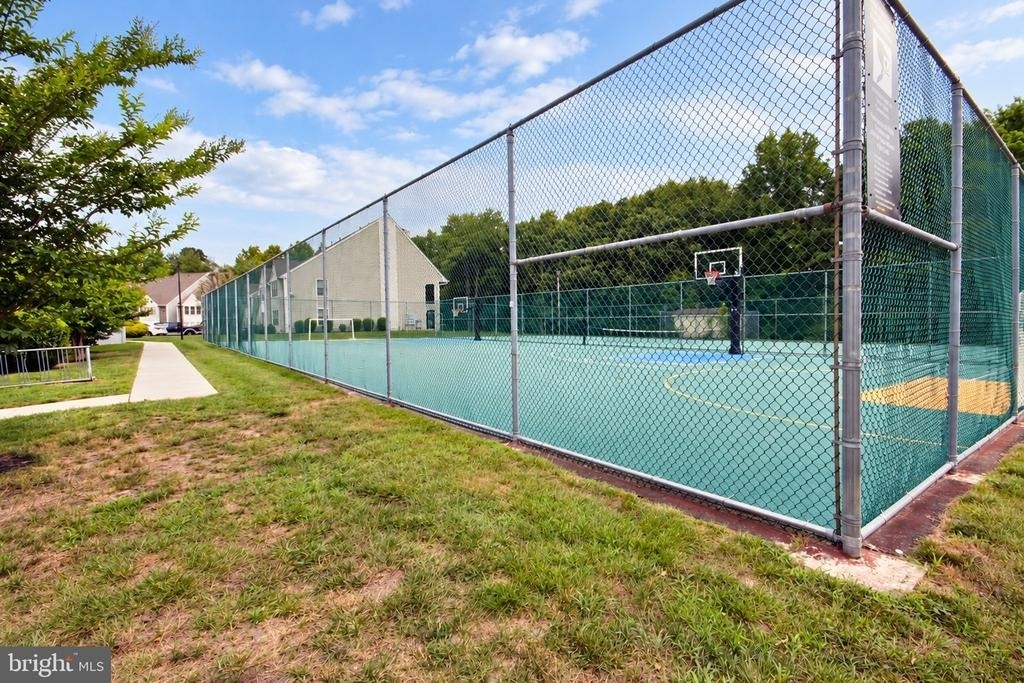 400 Williamsburg Court - Photo 47