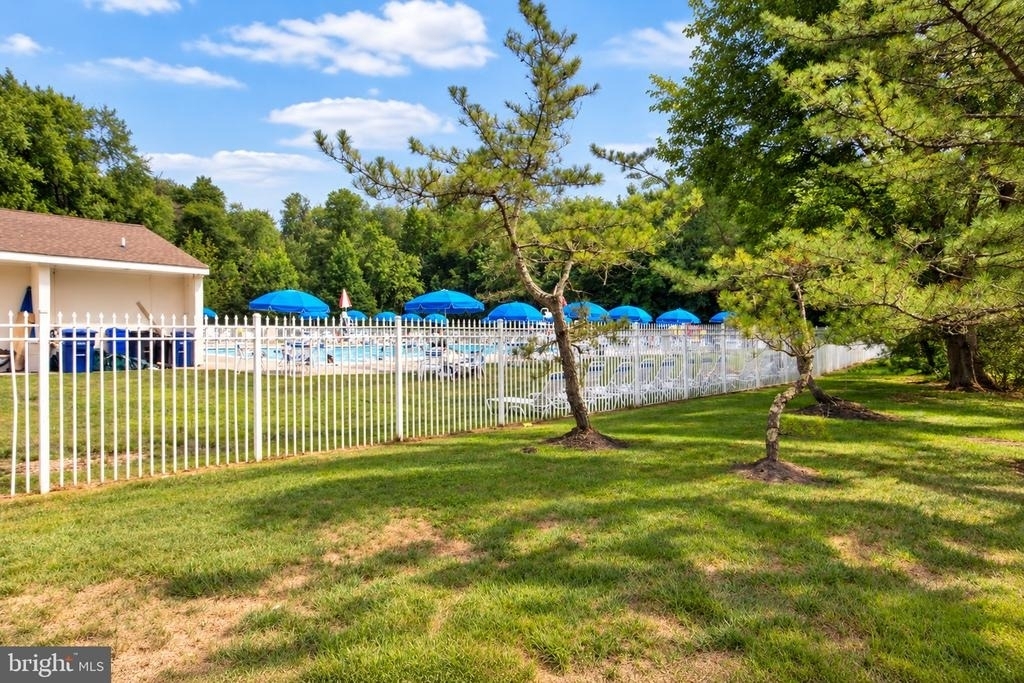 400 Williamsburg Court - Photo 55