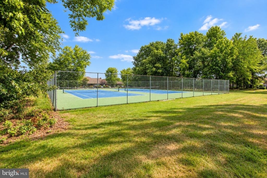 400 Williamsburg Court - Photo 57