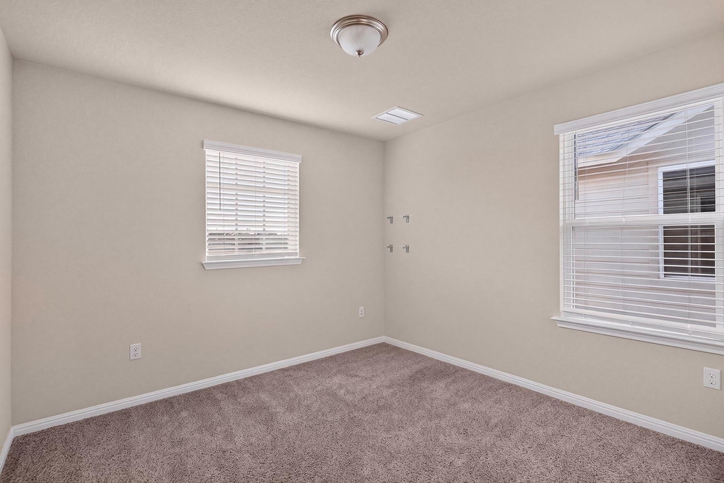 213 Yoakum St - Photo 20