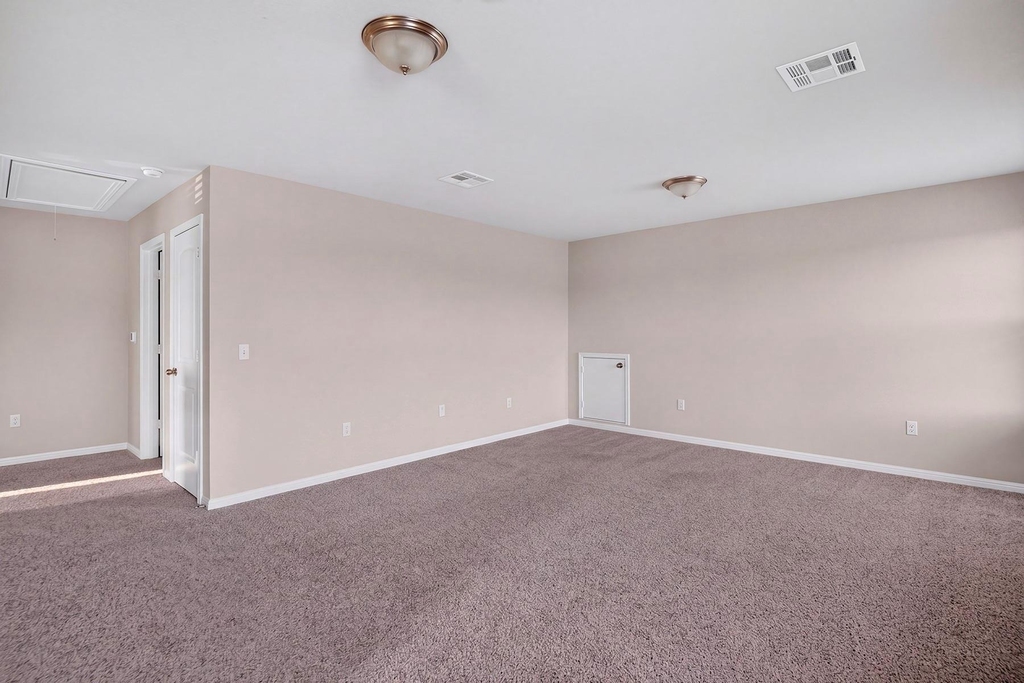 213 Yoakum St - Photo 8