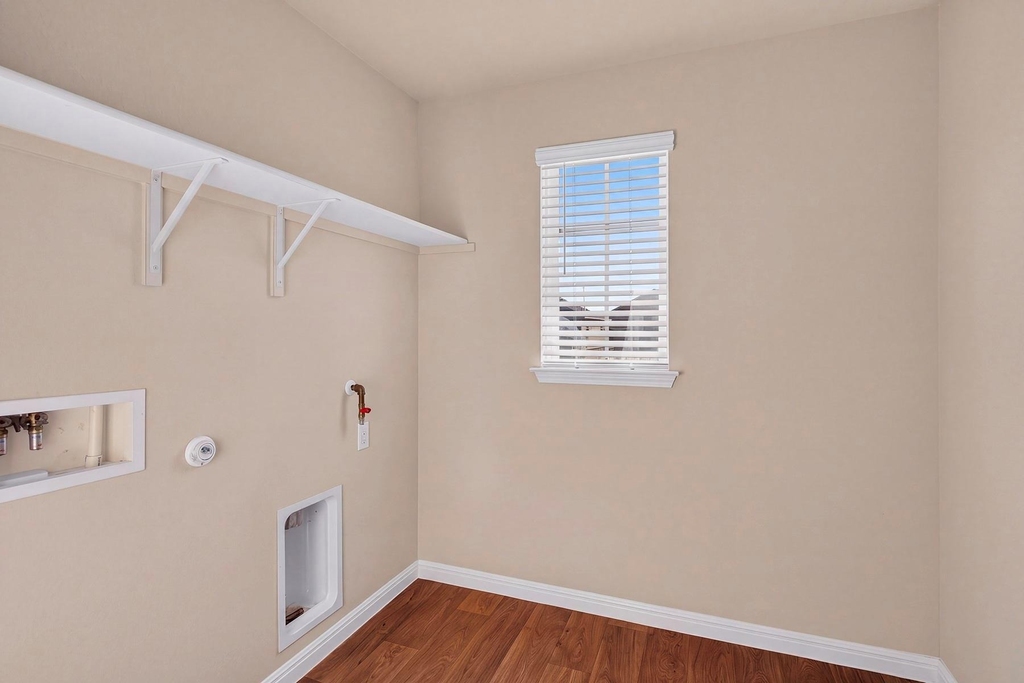 213 Yoakum St - Photo 22