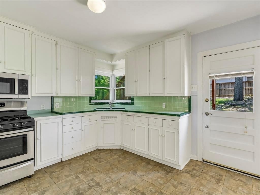 2323 Hartford Rd - Photo 7
