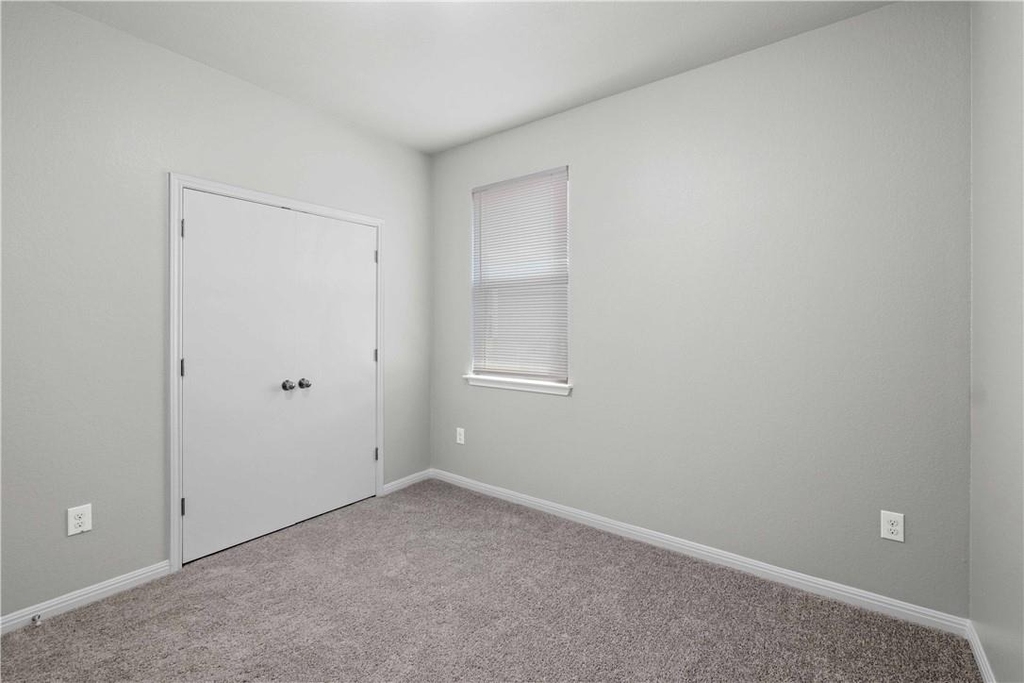 251 Pearl Way - Photo 19
