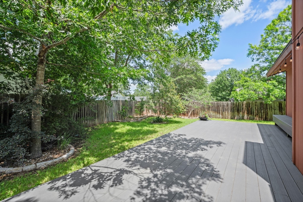 8914 Sparkling Creek Dr - Photo 22