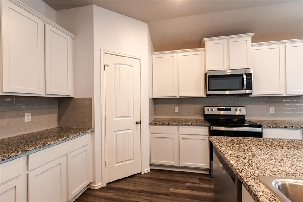 209 Reagor Dr - Photo 2