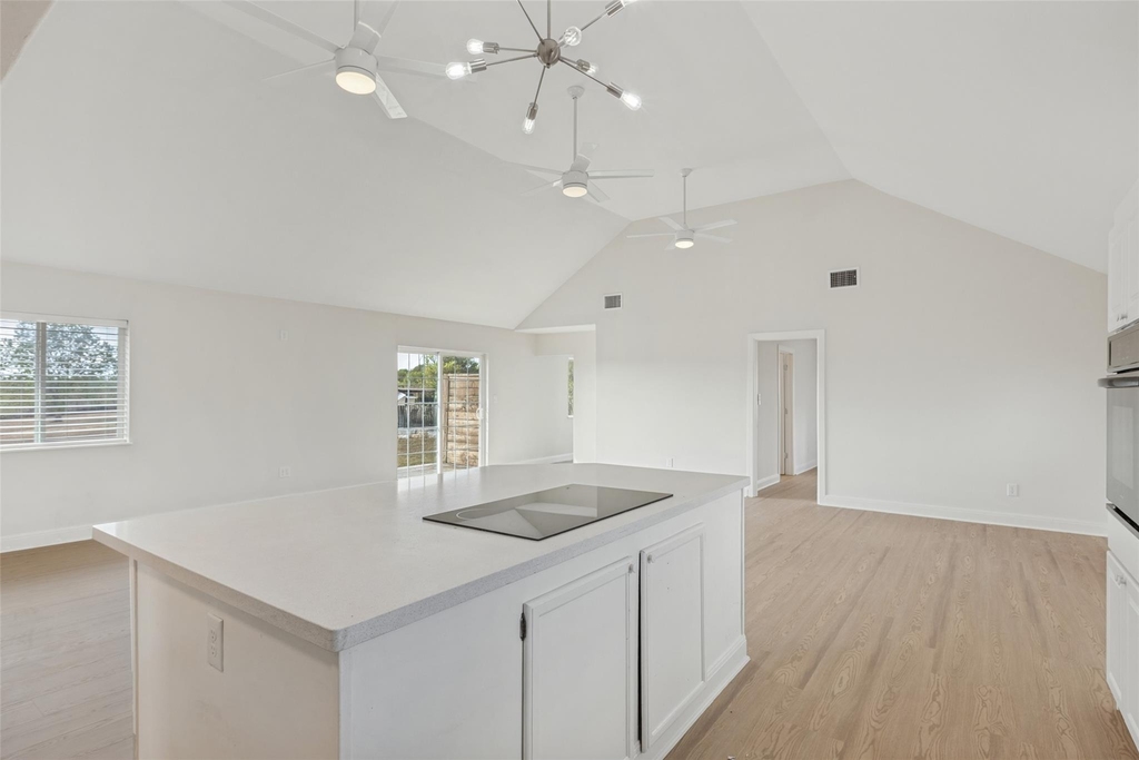 196 Tobias St - Photo 10