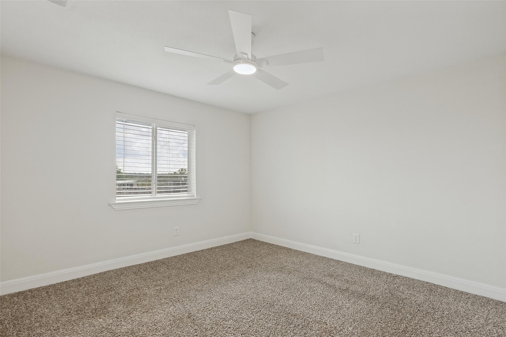 196 Tobias St - Photo 17