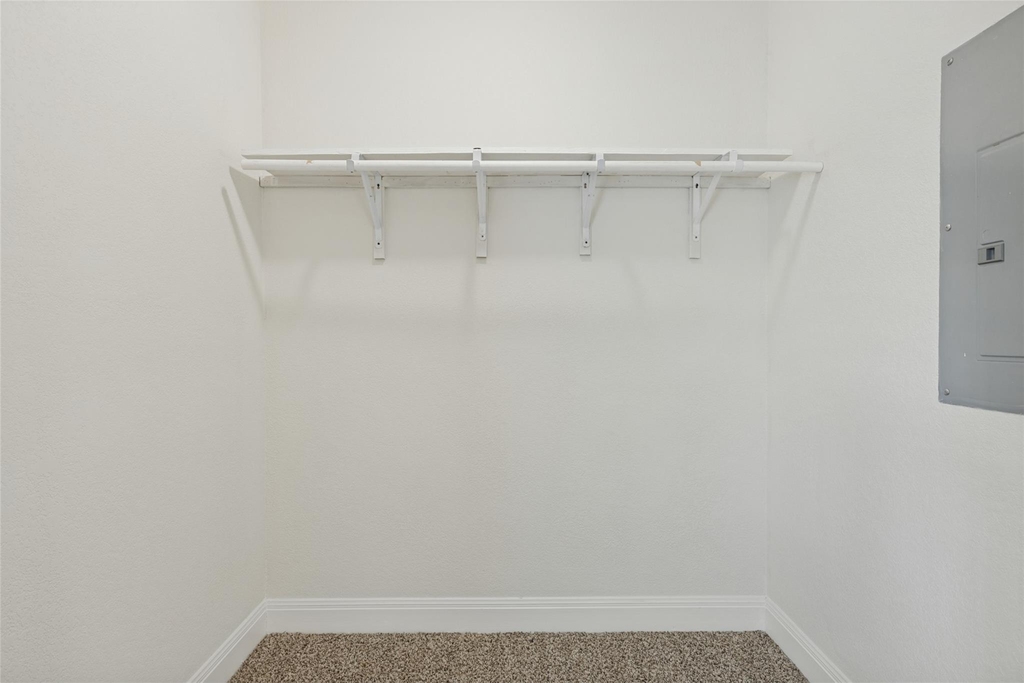 196 Tobias St - Photo 18