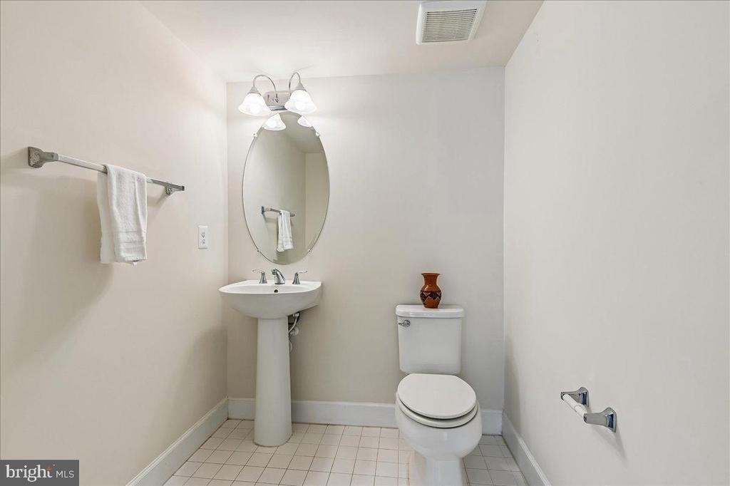 6402 47th Street - Photo 3