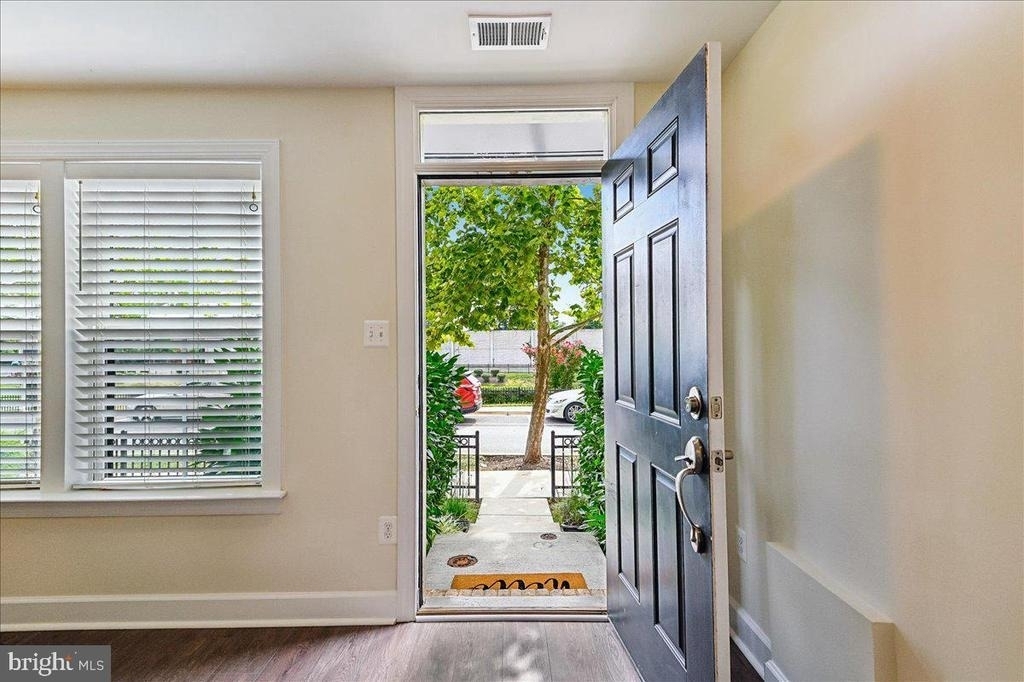 6402 47th Street - Photo 1