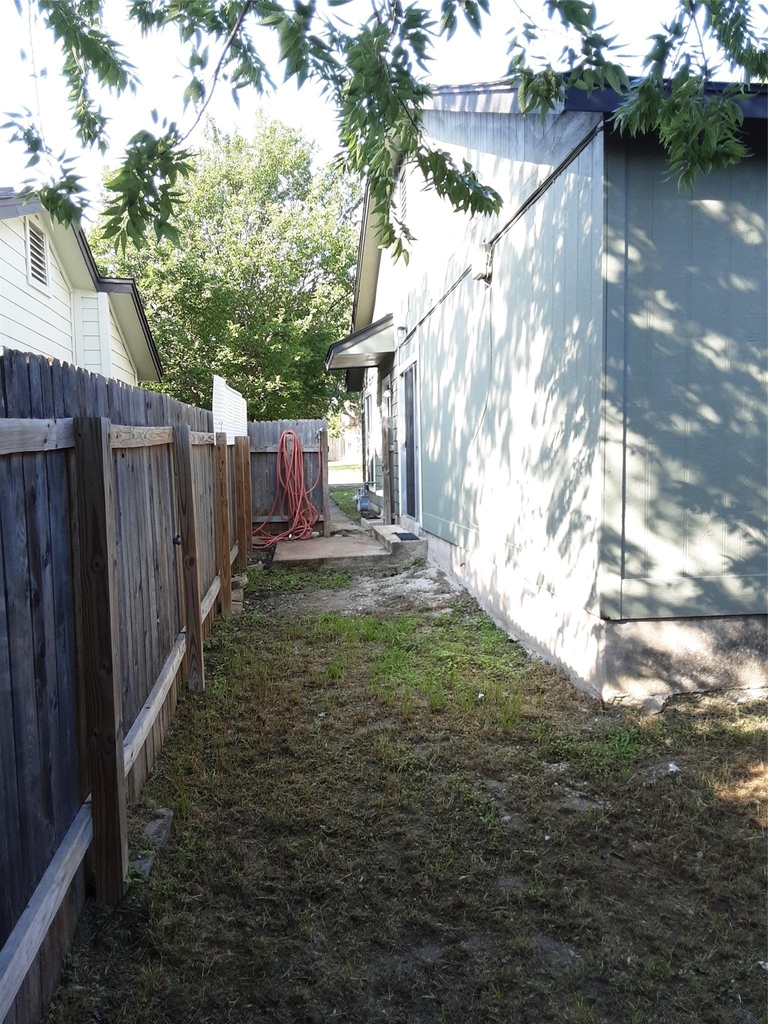 1204 Orchard Park Cir - Photo 18