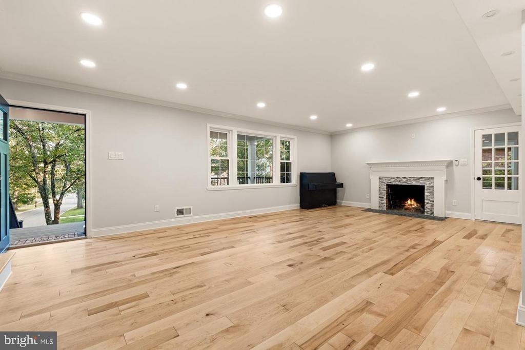 9414 Wadsworth Drive - Photo 12
