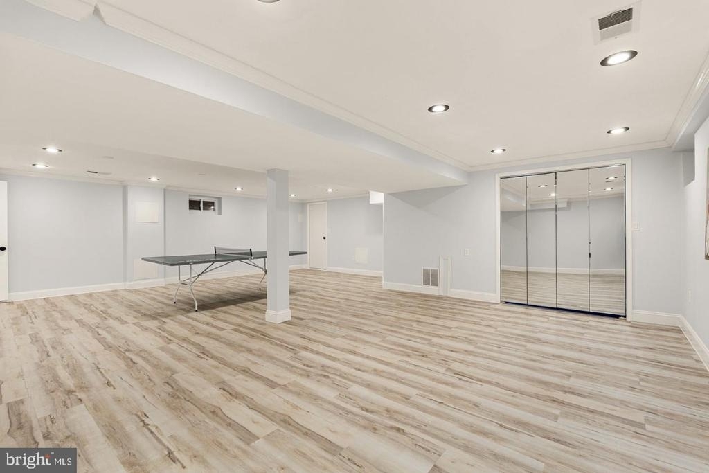 9414 Wadsworth Drive - Photo 47