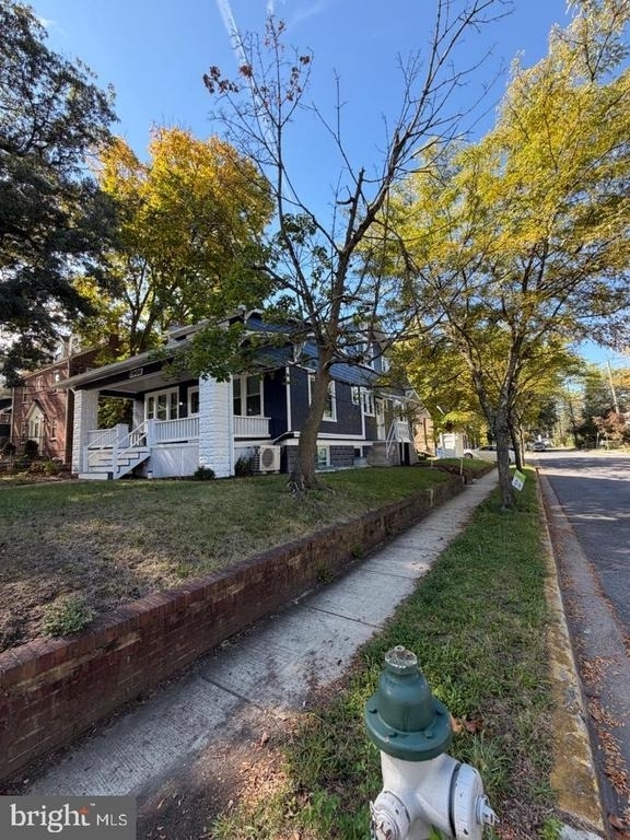 7908 Flower Avenue - Photo 2