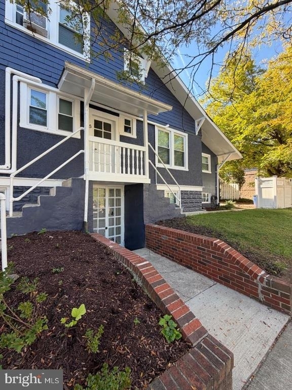 7908 Flower Avenue - Photo 11