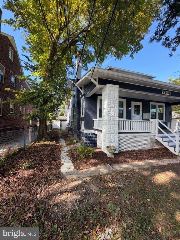 7908 Flower Avenue - Photo 3