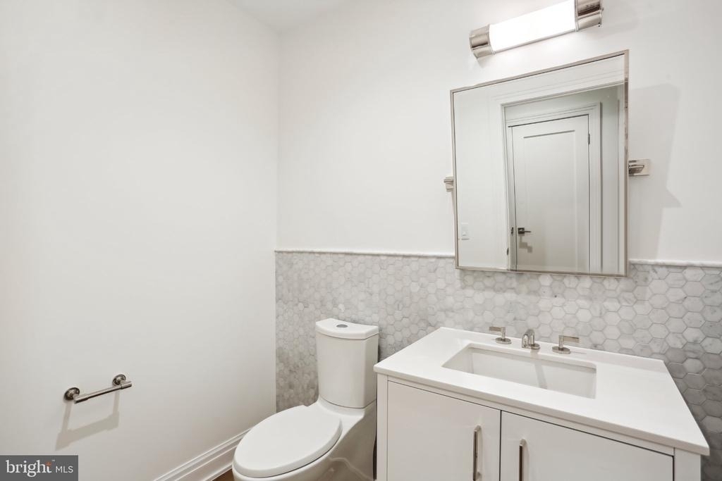 8551 Connecticut Avenue - Photo 7