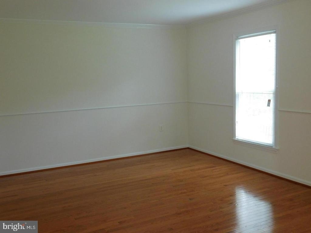 1725 Glastonberry Road - Photo 6
