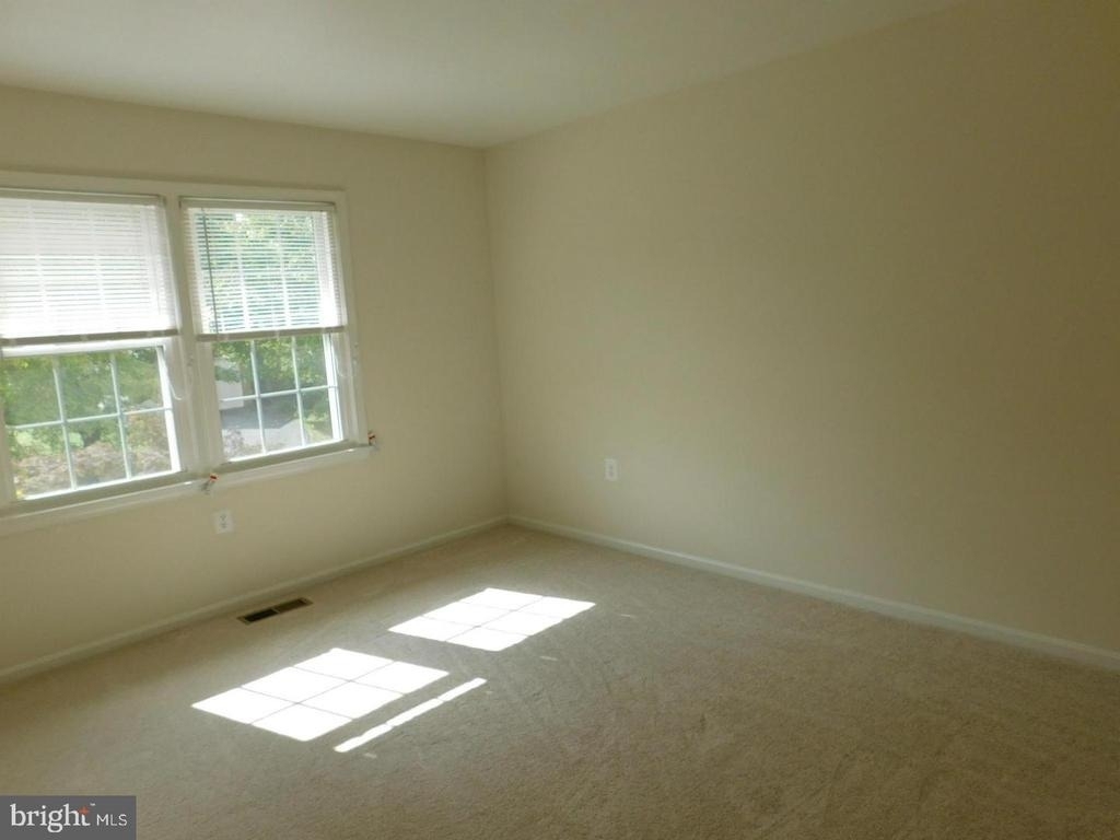 1725 Glastonberry Road - Photo 22