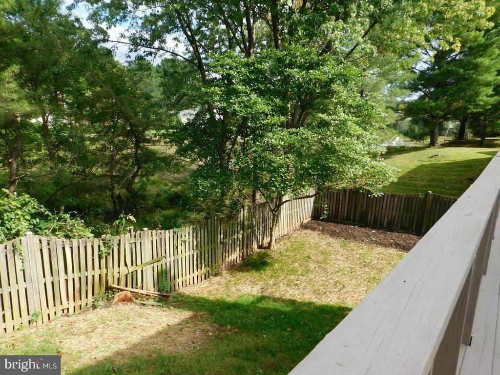 1725 Glastonberry Road - Photo 15