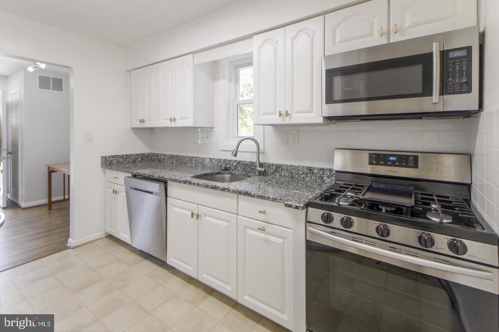 1100 Gilbert Road - Photo 7