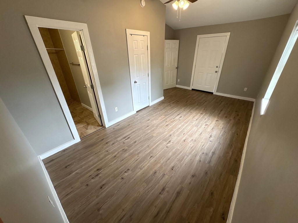6703 Galindo St - Photo 17