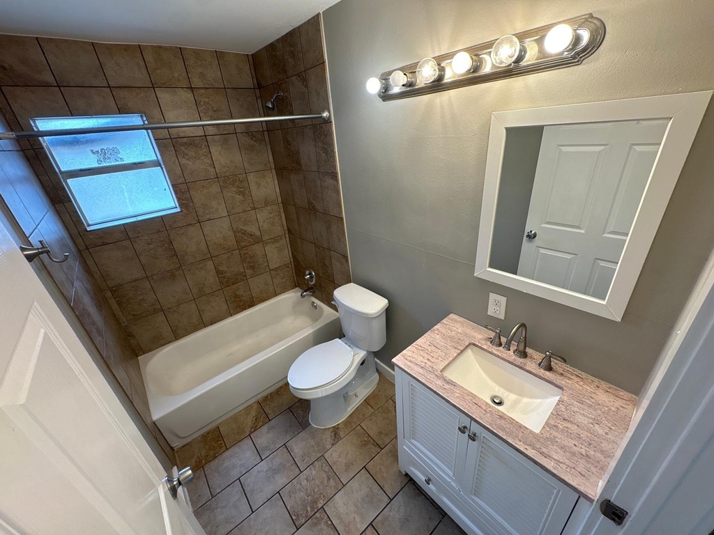 6703 Galindo St - Photo 10