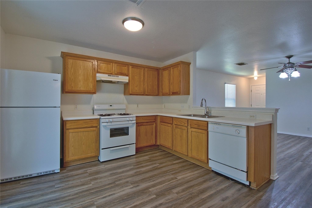 16418 Hamilton Point Cir - Photo 12