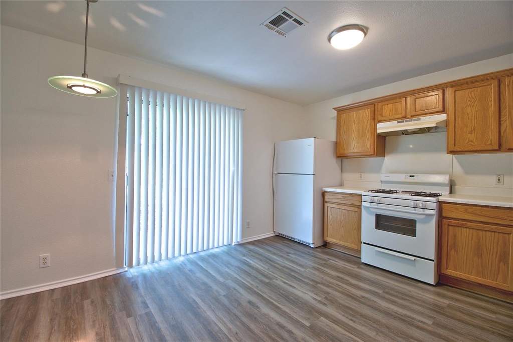 16418 Hamilton Point Cir - Photo 11
