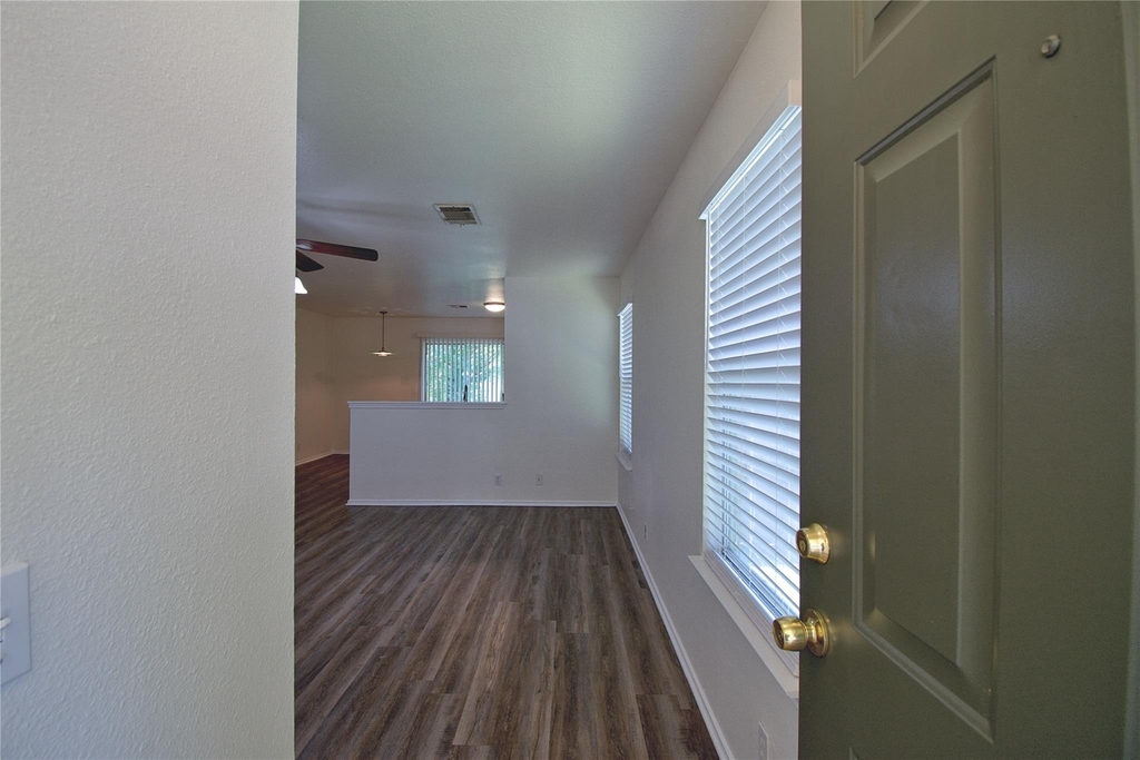 16418 Hamilton Point Cir - Photo 2