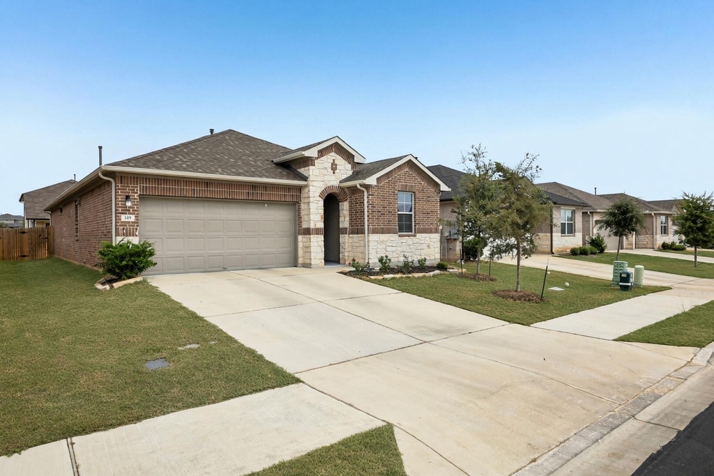 149 Mackinac Ln - Photo 1