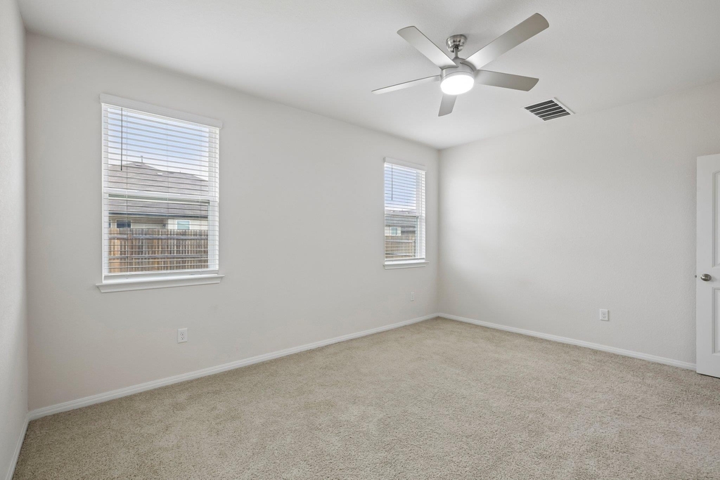 149 Mackinac Ln - Photo 11