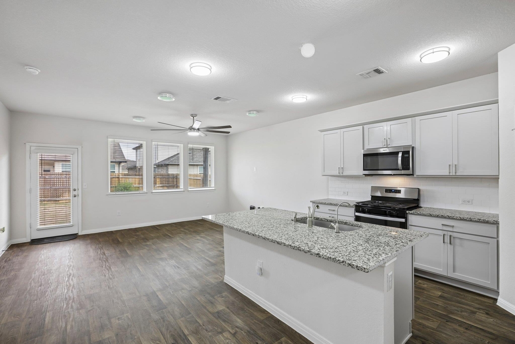 149 Mackinac Ln - Photo 8